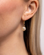 Load image into Gallery viewer, Angelic Arrangement - Gold Lanyard