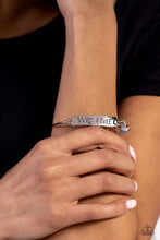 Load image into Gallery viewer, Fearless Fashionista - Blue